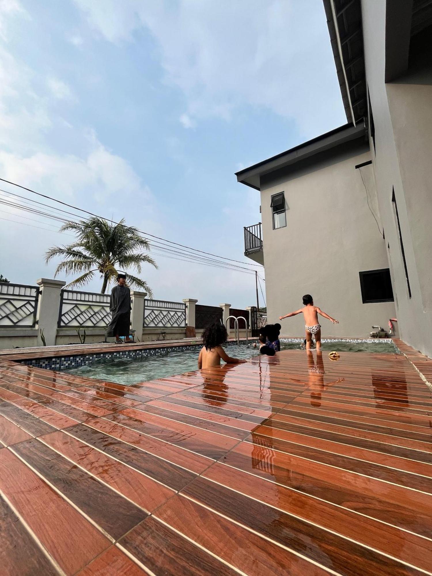 Cigombong Villa Cassandra מראה חיצוני תמונה