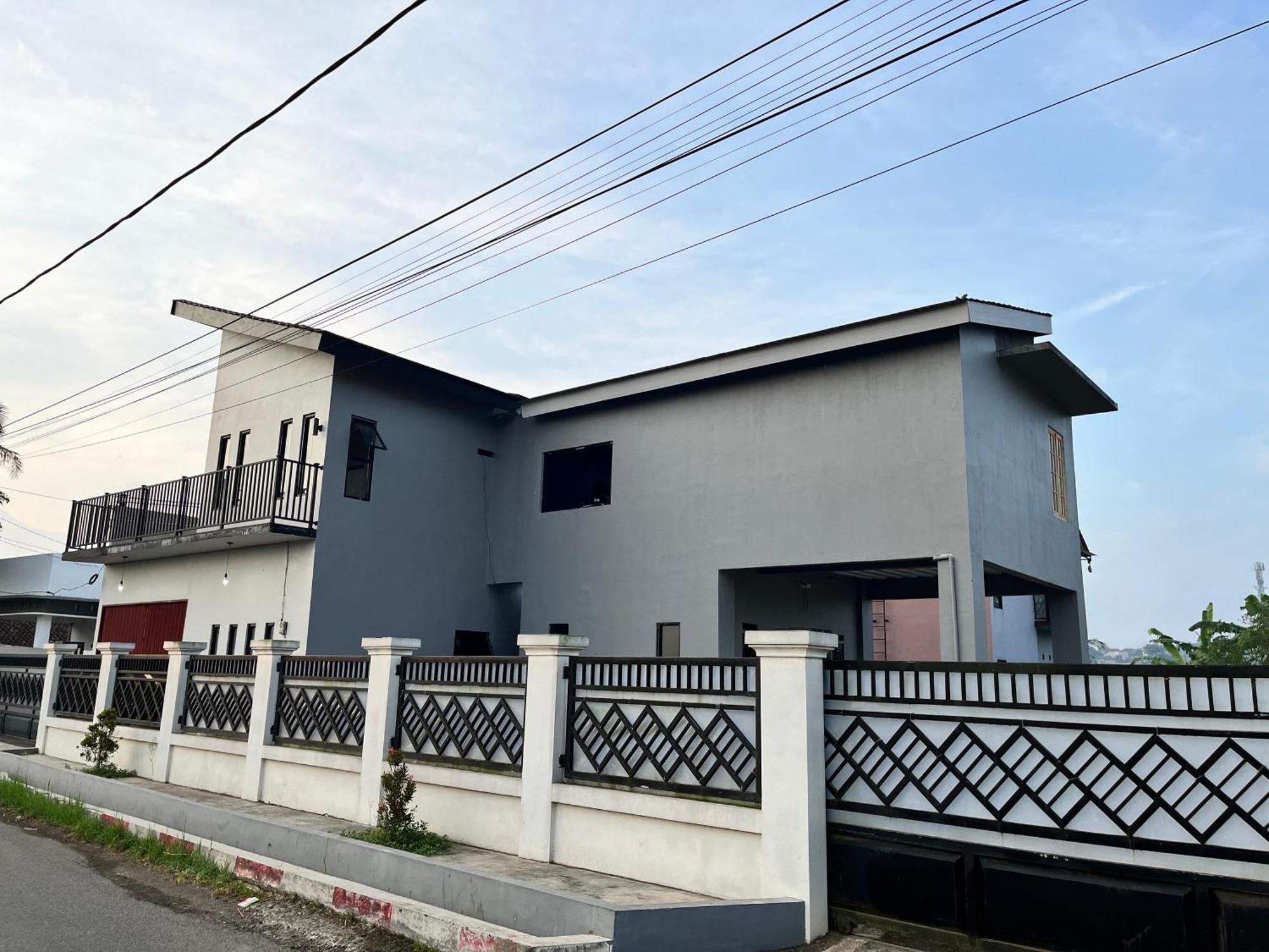 Cigombong Villa Cassandra מראה חיצוני תמונה